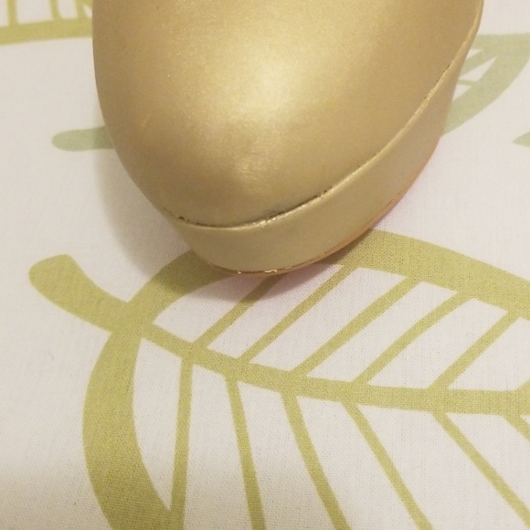 beige heels - Picture 5 of 7